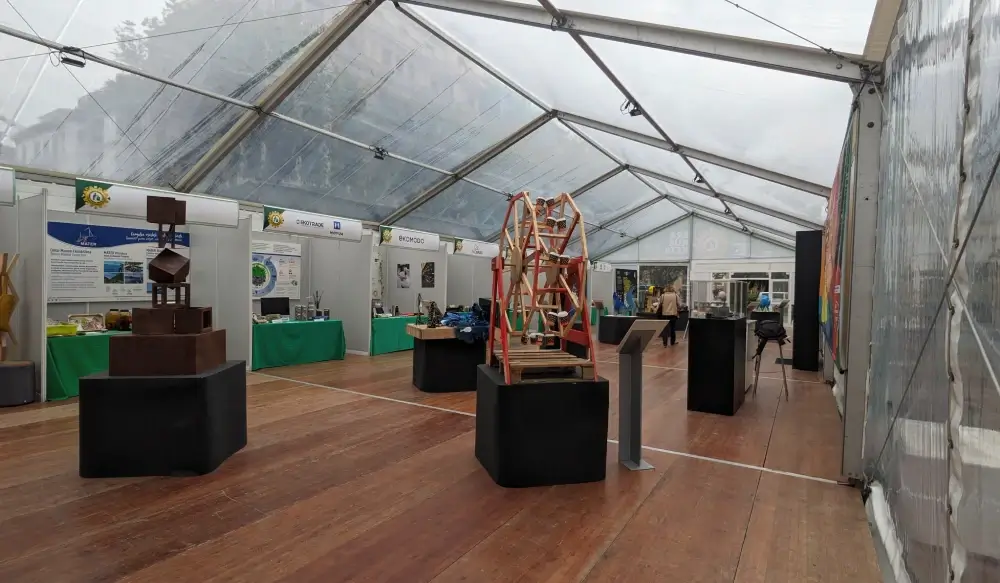 Montaje de evento de prevención de residuos | Loyola 21