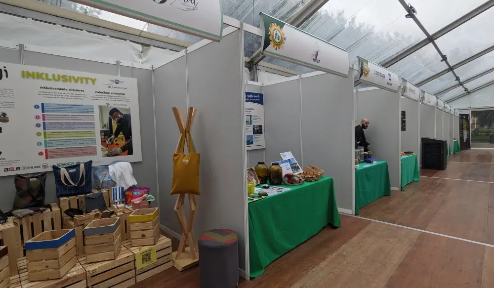 Montaje de evento de la semana europea de prevención de residuos | Loyola 21